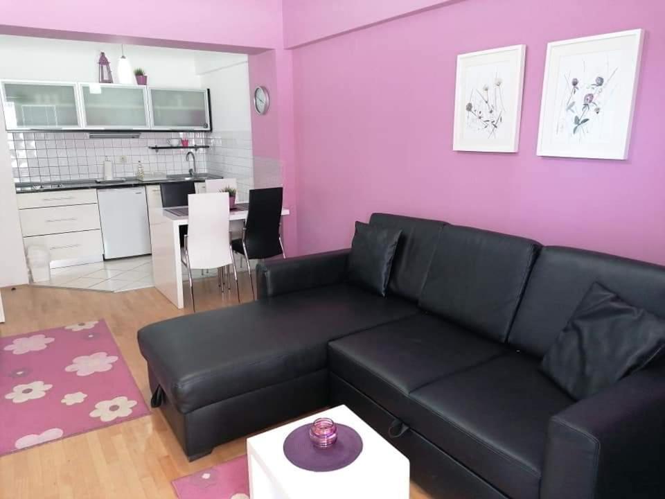 אוהריד Apartments Nela מראה חיצוני תמונה