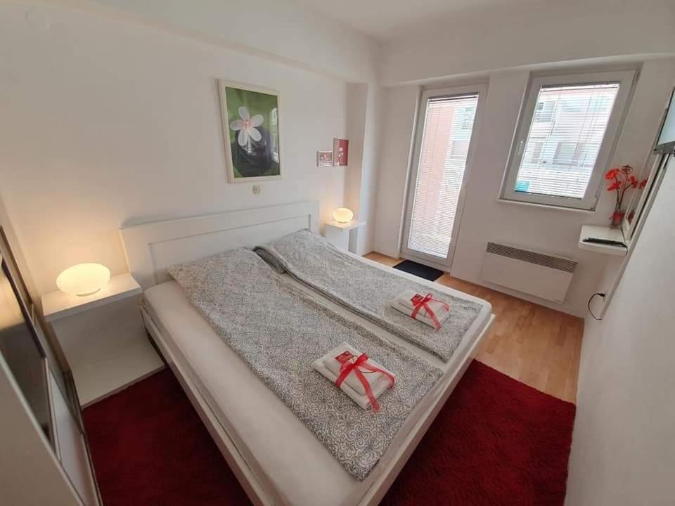 אוהריד Apartments Nela מראה חיצוני תמונה